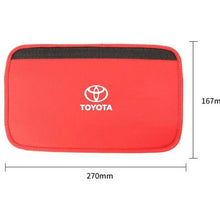 Load image into Gallery viewer, 2pcs Toyota Logo Seat Belt Pads