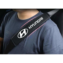 Load image into Gallery viewer, 2pcs Hyundai Logo Seat Belt Pads
