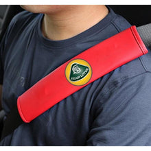 Load image into Gallery viewer, 2pcs Team Lotus Logo Seat Belt Pads
